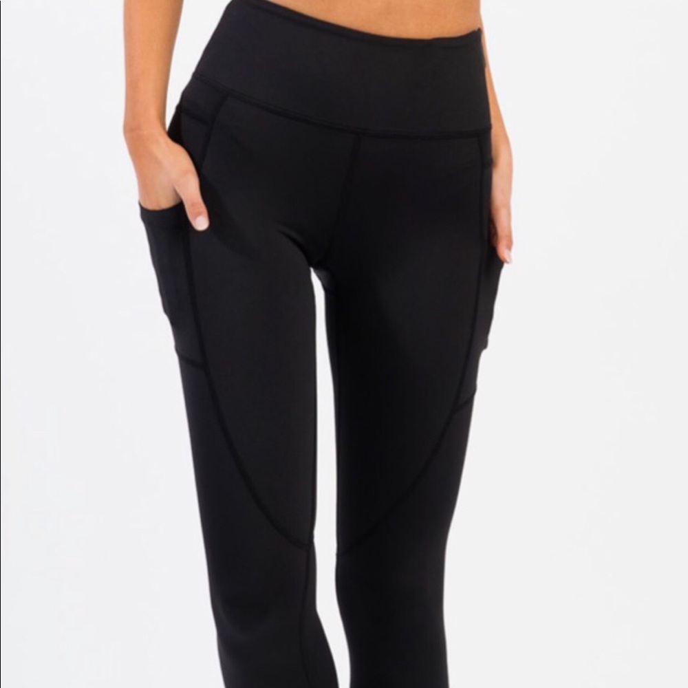 Zyia Black Light N Tight Leggings